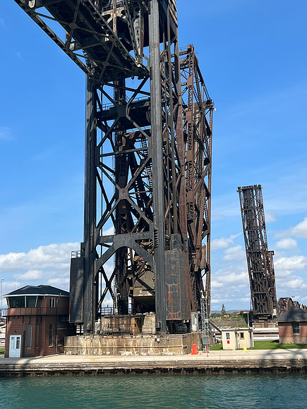 Up close of the vertical piece of the railroad bridge.