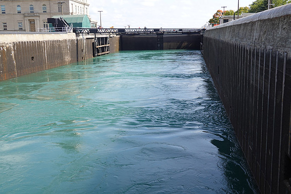 This photo shows the ripples of the water entering from the bottom.