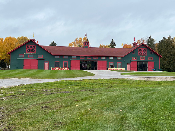 We enjoyed the carriage museum and only had 10 minutes to look yesterday when we stopped during the carriage ride.  So we returned today.