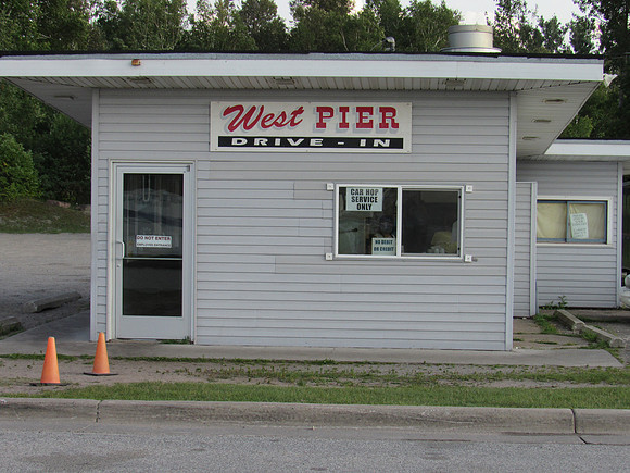 Denny read an article in Detroit News that listed this place in top 10 for best burgers in MI.