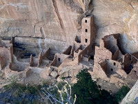 This dwelling has 8 kivas (ground pits used for ceremonial purposes) and 60 rooms.