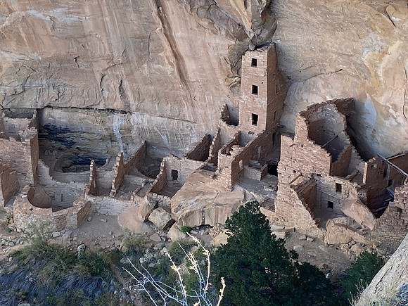 This dwelling has 8 kivas (ground pits used for ceremonial purposes) and 60 rooms.